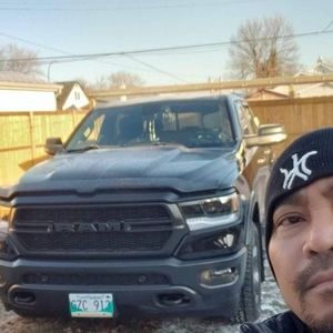 Meet your Posher, Leo